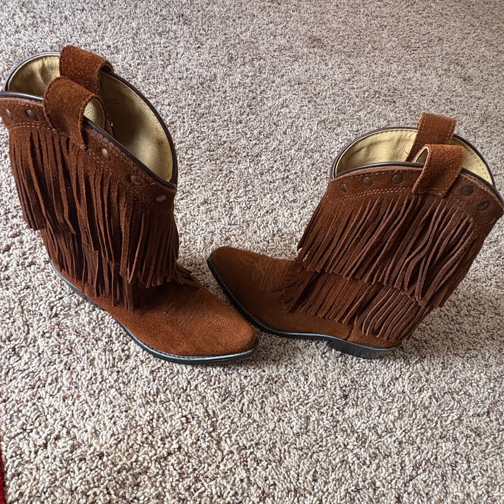 Shyanne Girl’s Fringe Snip Toe